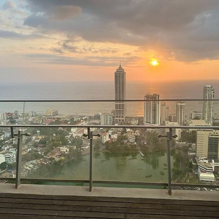 Altair Luxury Colombo By Miracle Exterior foto