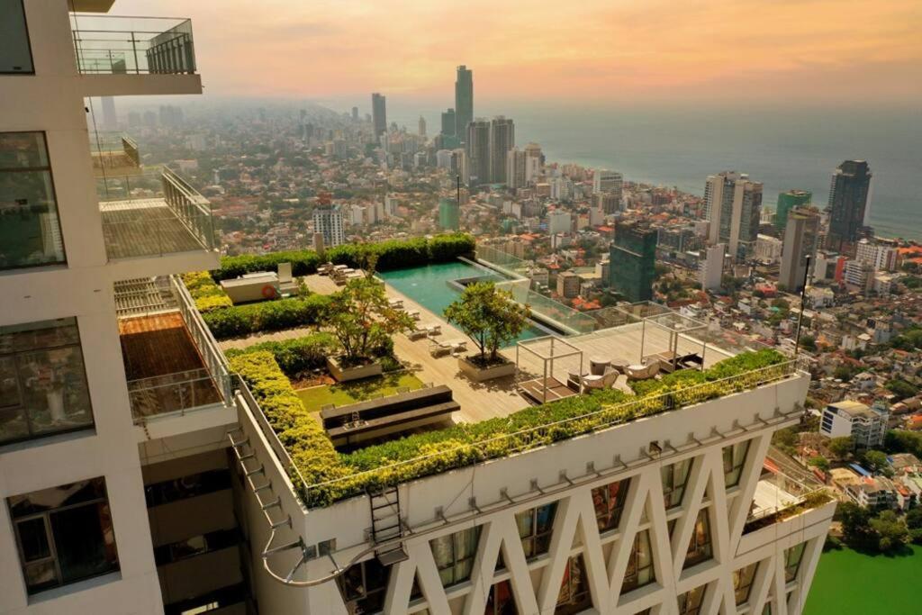 Altair Luxury Colombo By Miracle Exterior foto